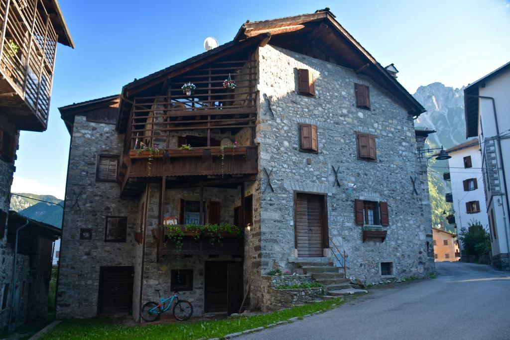 La Tana Dell'orso Apartment *